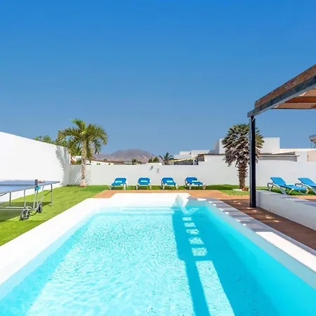 Sundar By Βίλα *